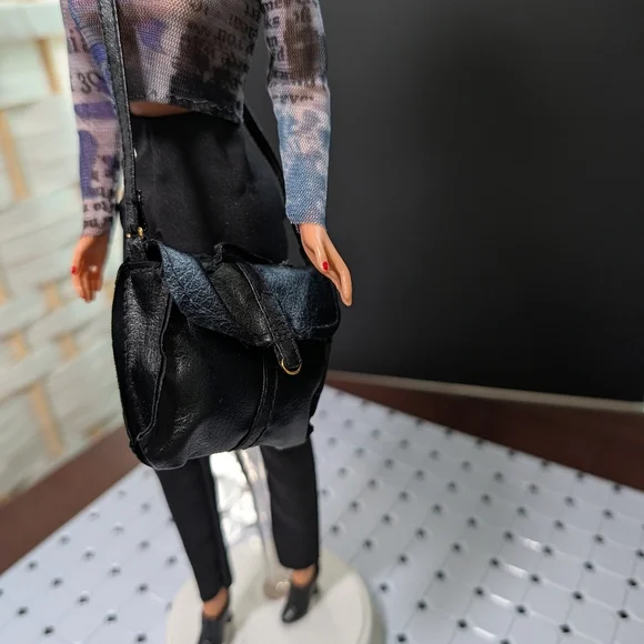 Vintage 1999 Pilot Barbie Custom Restyled To Cool City Girl - Picture 4 of 10